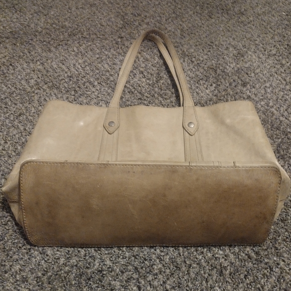 Frye Melissa Shopper Beige Leather Tote Bag - Picture 8 of 8